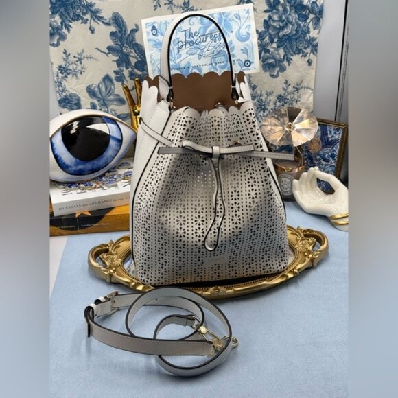 🆕 FURLA 🧿 NWOT Constanza Laser Cut Leather Drawstring Bucket Bag, Chalk - Picture 2 of 16